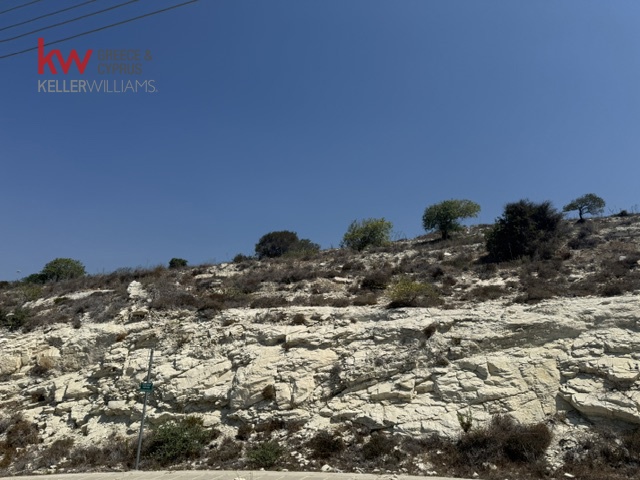 614m2 Land in Agia Marinouda, Paphos, Cyprus No. 61261
