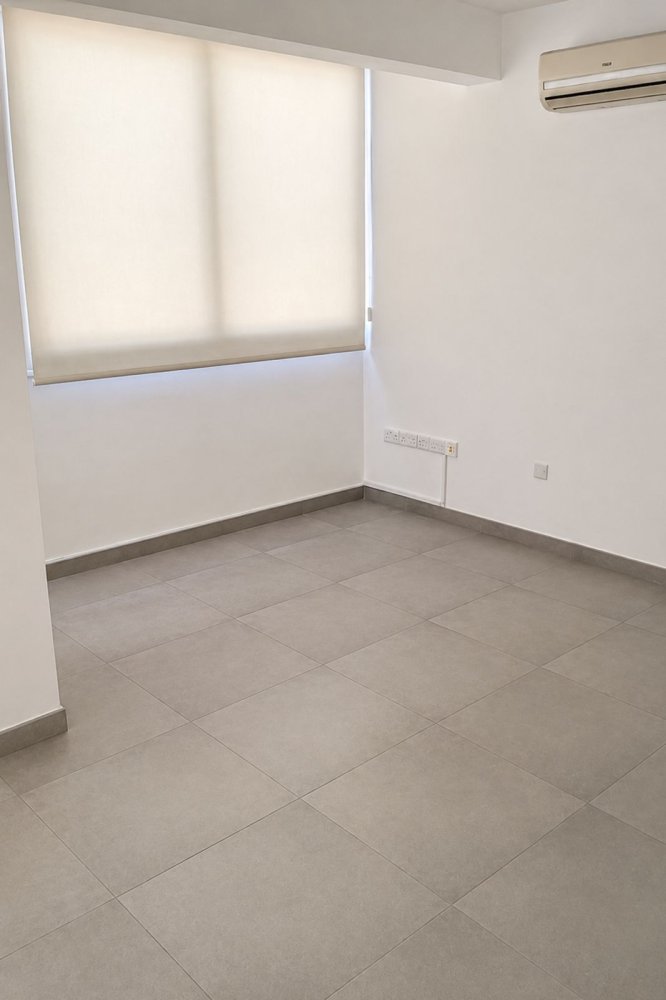 5 pièces Bureau à Aradippou, Larnaka, Chypre No. 61788
