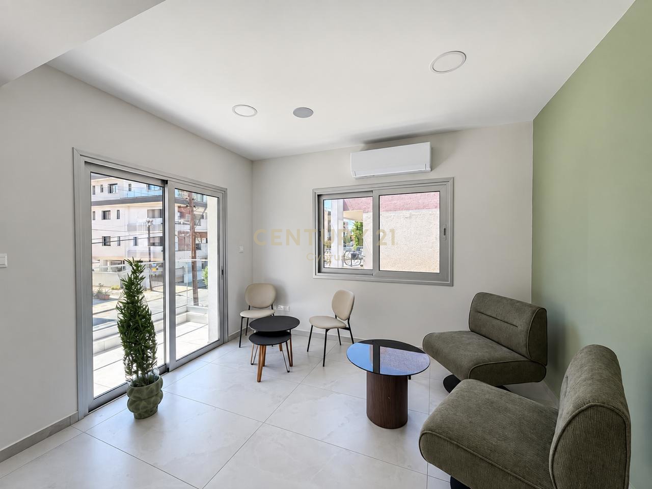 106m2 Oficina en Mesa Geitonia, Limassol, Chipre No. 58887
