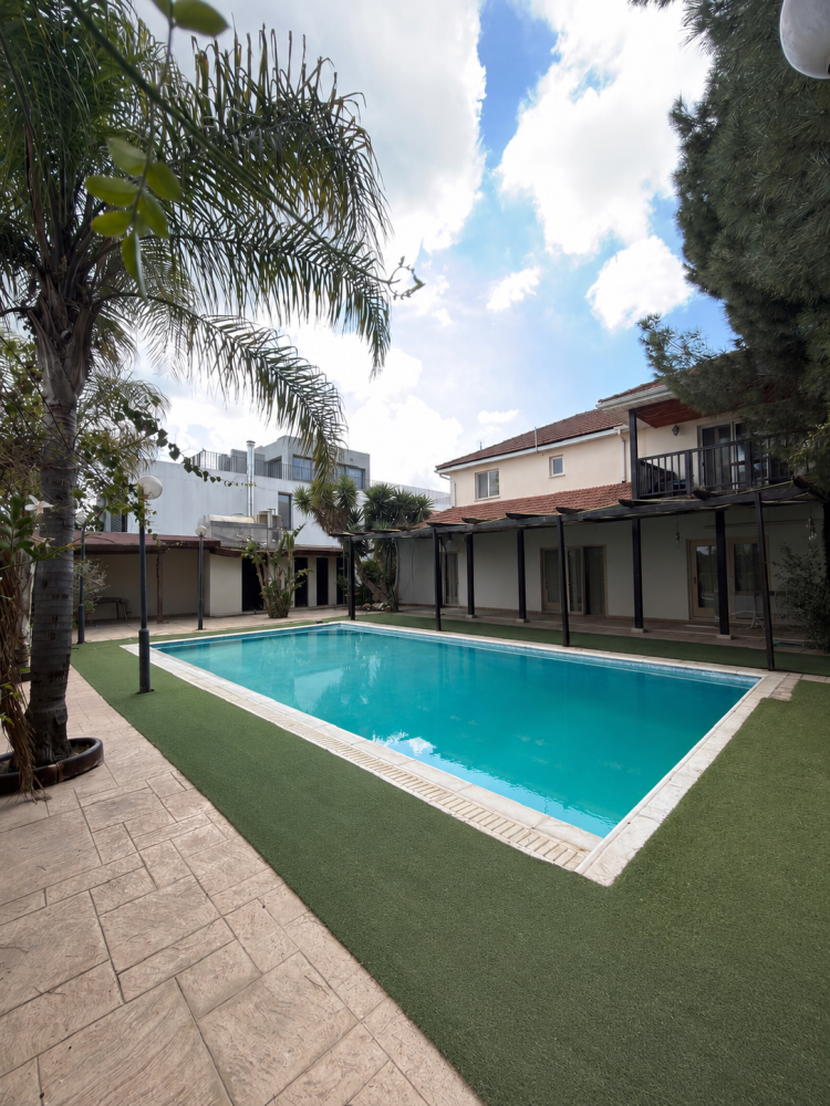 4 dormitorios Villa en Ayios Dhometios, Nicosia, Chipre No. 61443