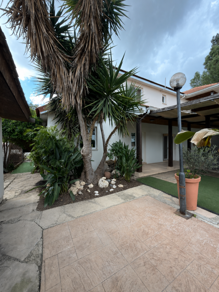 4 dormitorios Villa en Ayios Dhometios, Nicosia, Chipre No. 61443