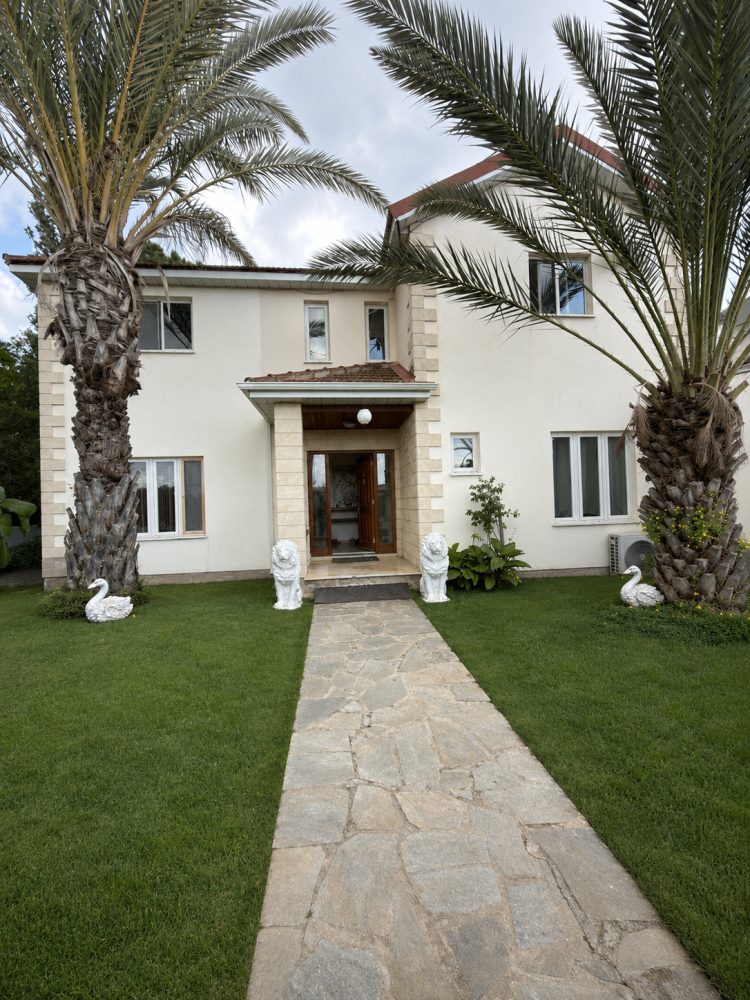 4 dormitorios Villa en Ayios Dhometios, Nicosia, Chipre No. 61443