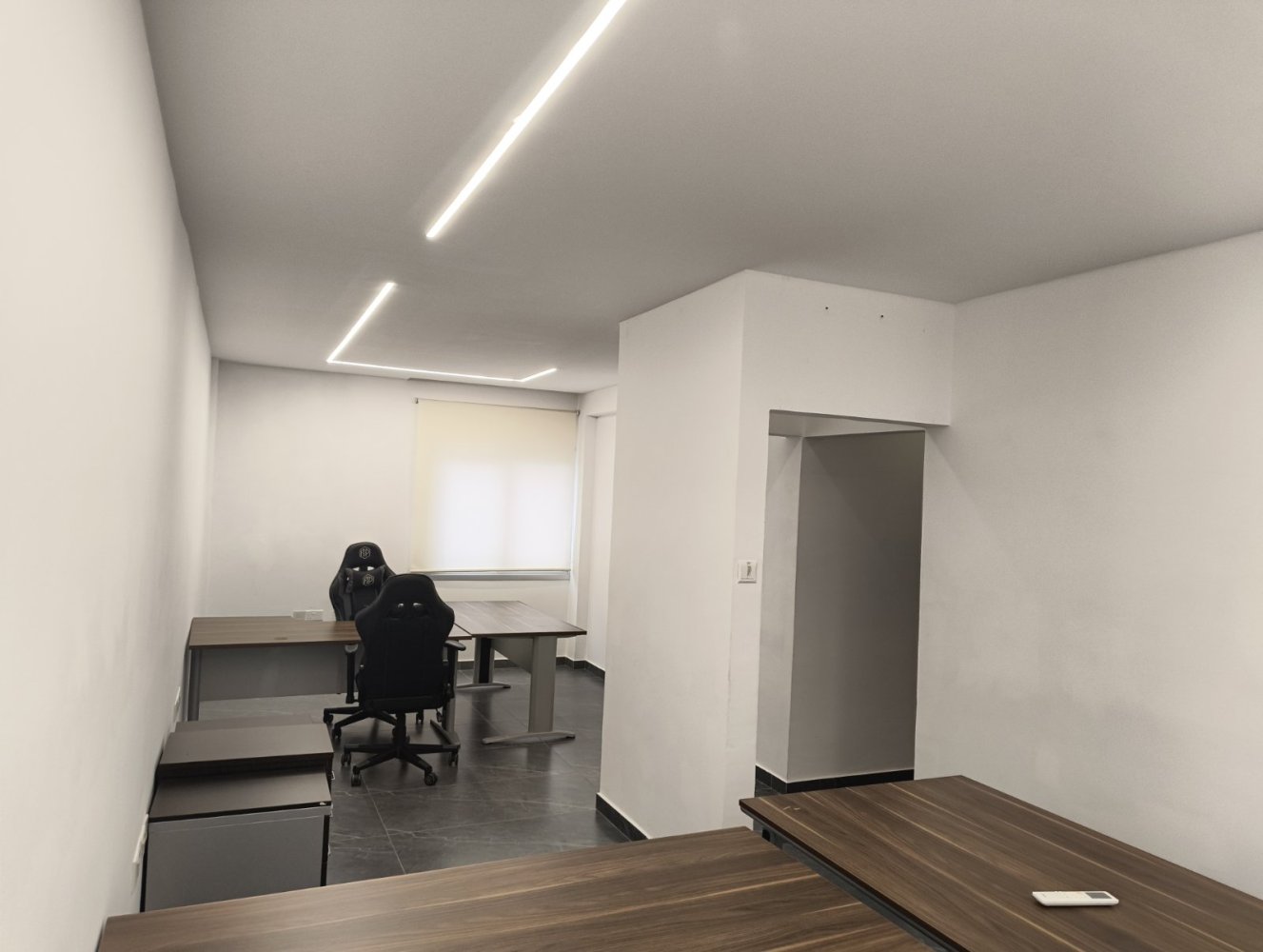 Офис с 5 комнатами в Ларнака, Кипр № 61372