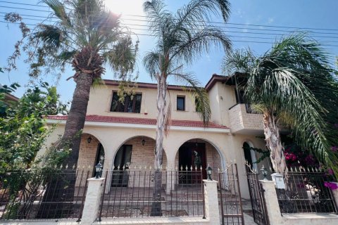 4 bedrooms Villa in Oroklini, Larnaka, Cyprus No. 62045