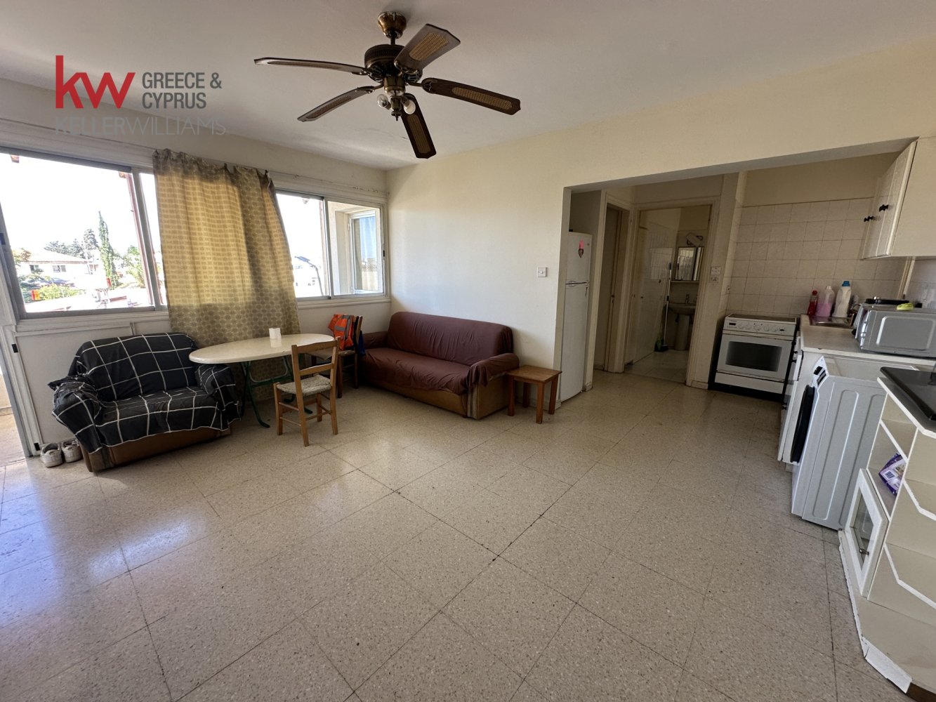 8 bedrooms Building in Pervolia, Larnaka, Cyprus No. 39789