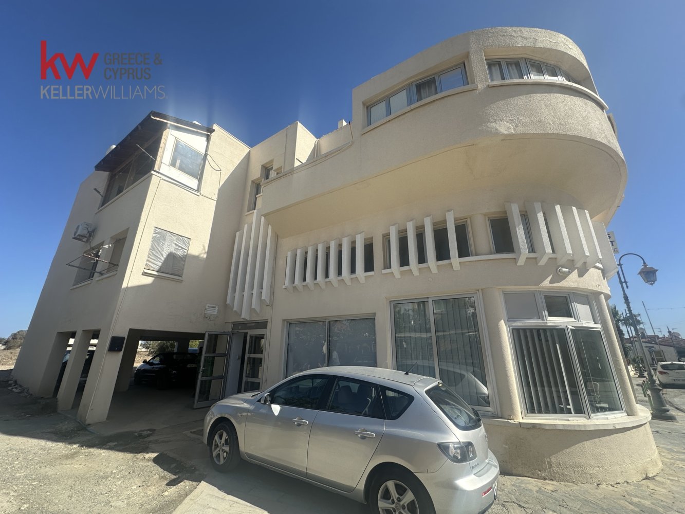 8 bedrooms Building in Pervolia, Larnaka, Cyprus No. 39789