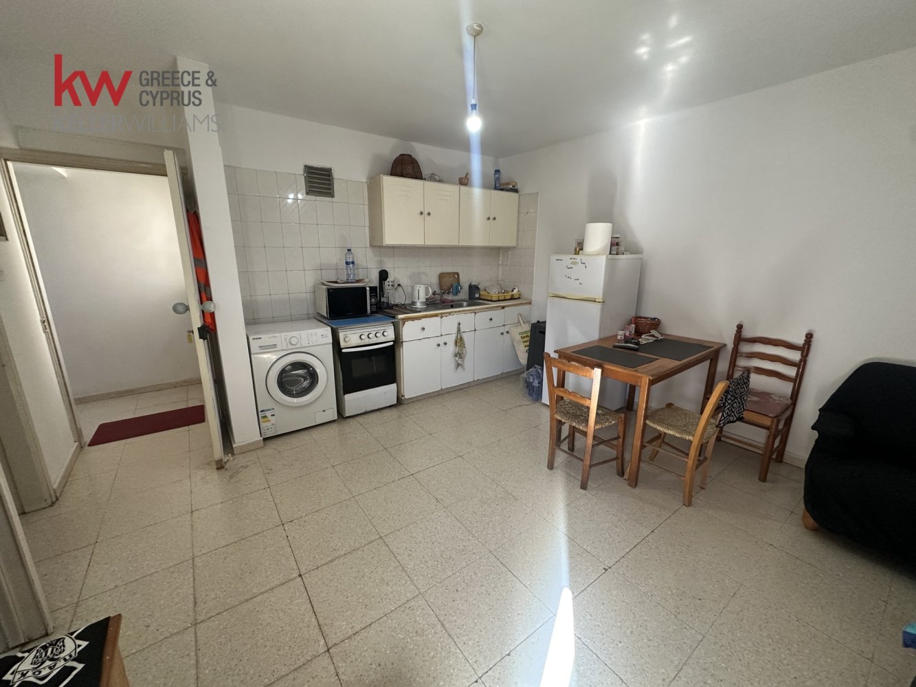 8 bedrooms Building in Pervolia, Larnaka, Cyprus No. 39789