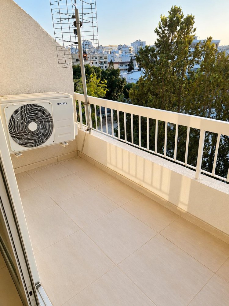 2 bedrooms Apartment in Nicosia, Cyprus No. 61618