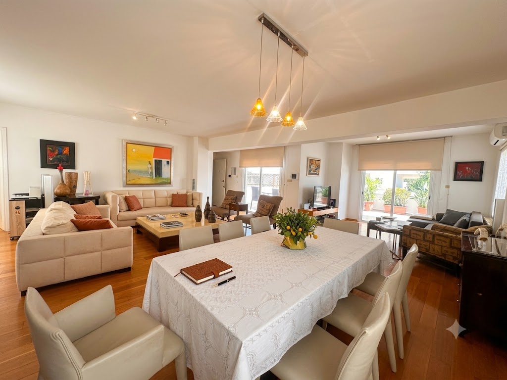3 bedrooms Apartment in Nicosia, Cyprus No. 61656