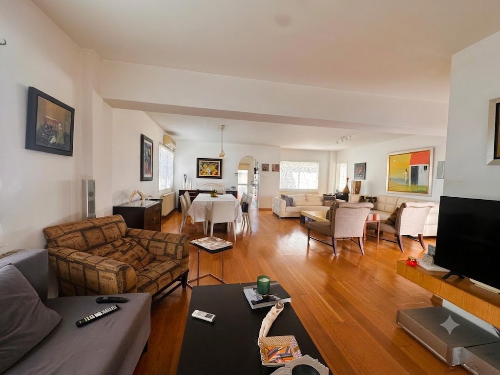 3 bedrooms Apartment in Nicosia, Cyprus No. 61656