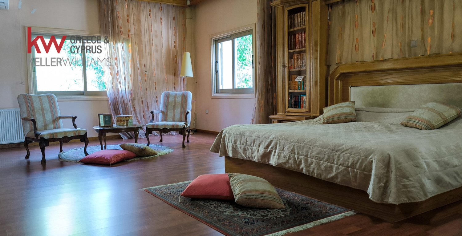 5 bedrooms Villa in Aradippou, Larnaka, Cyprus No. 61589