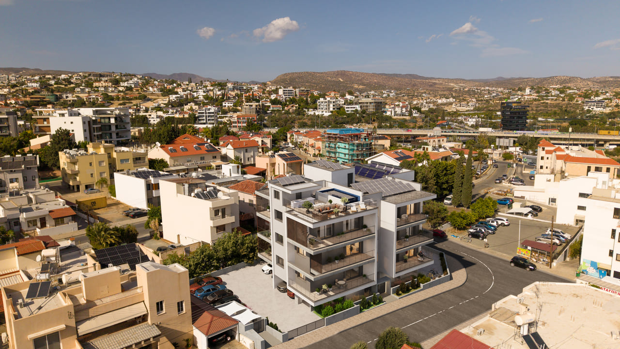 2 bedrooms Apartment in Limassol, Cyprus No. 63976