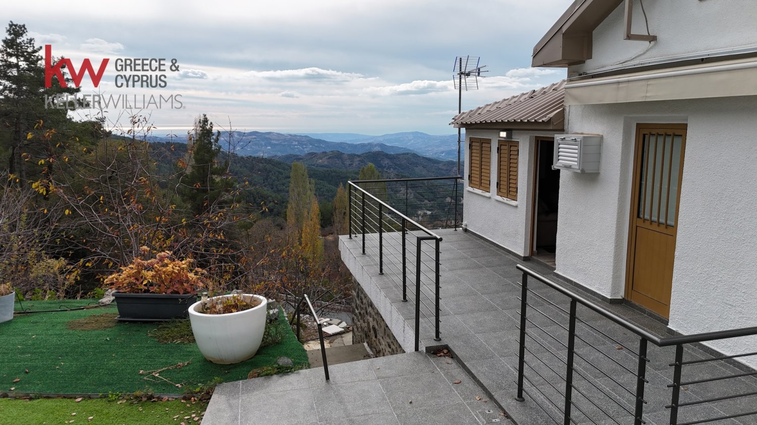 3 bedrooms Villa in Pano Platres, Limassol, Cyprus No. 39935