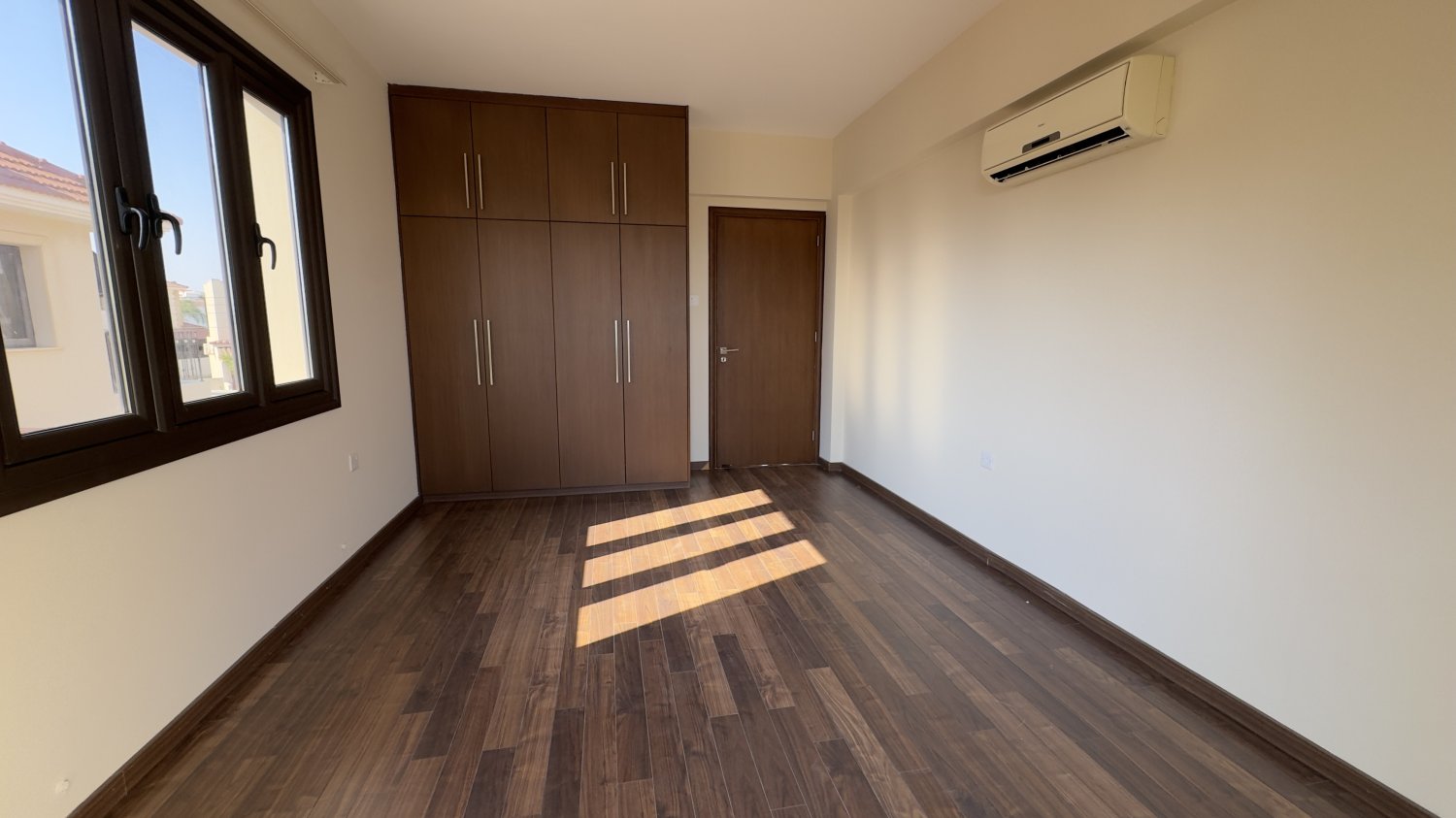 4 bedrooms Villa in Larnaca, Larnaka, Cyprus No. 62388