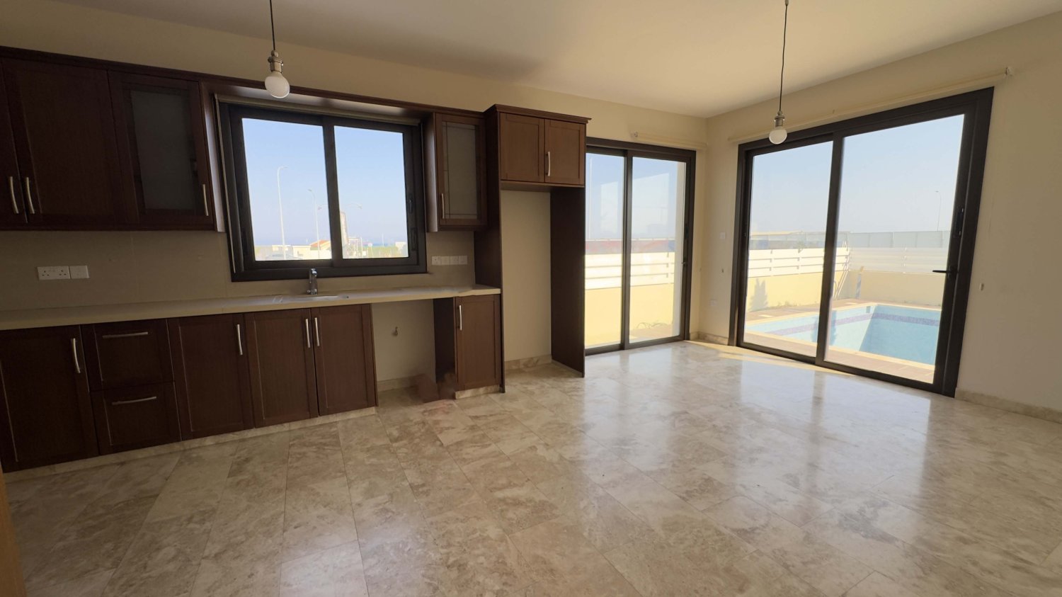 4 bedrooms Villa in Larnaca, Larnaka, Cyprus No. 62388