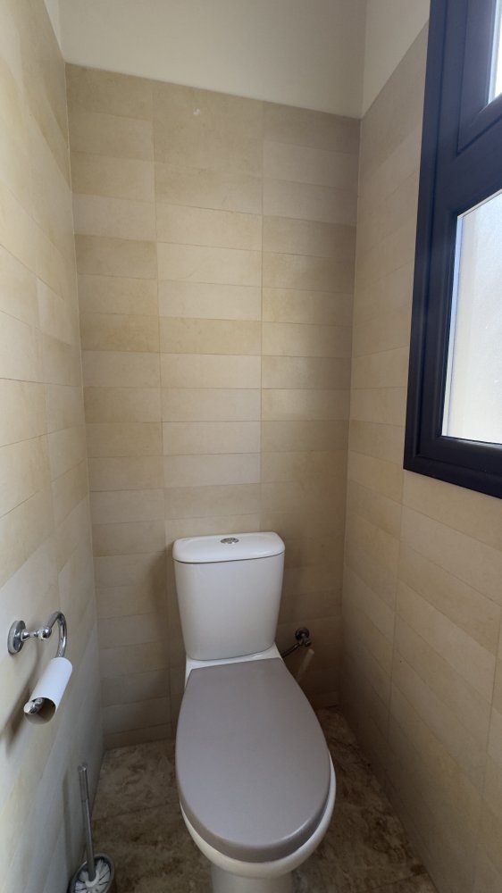 4 bedrooms Villa in Larnaca, Larnaka, Cyprus No. 62388
