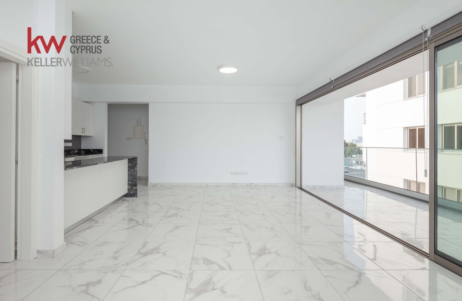 3 bedrooms Apartment in Larnaca, Larnaka, Cyprus No. 39732