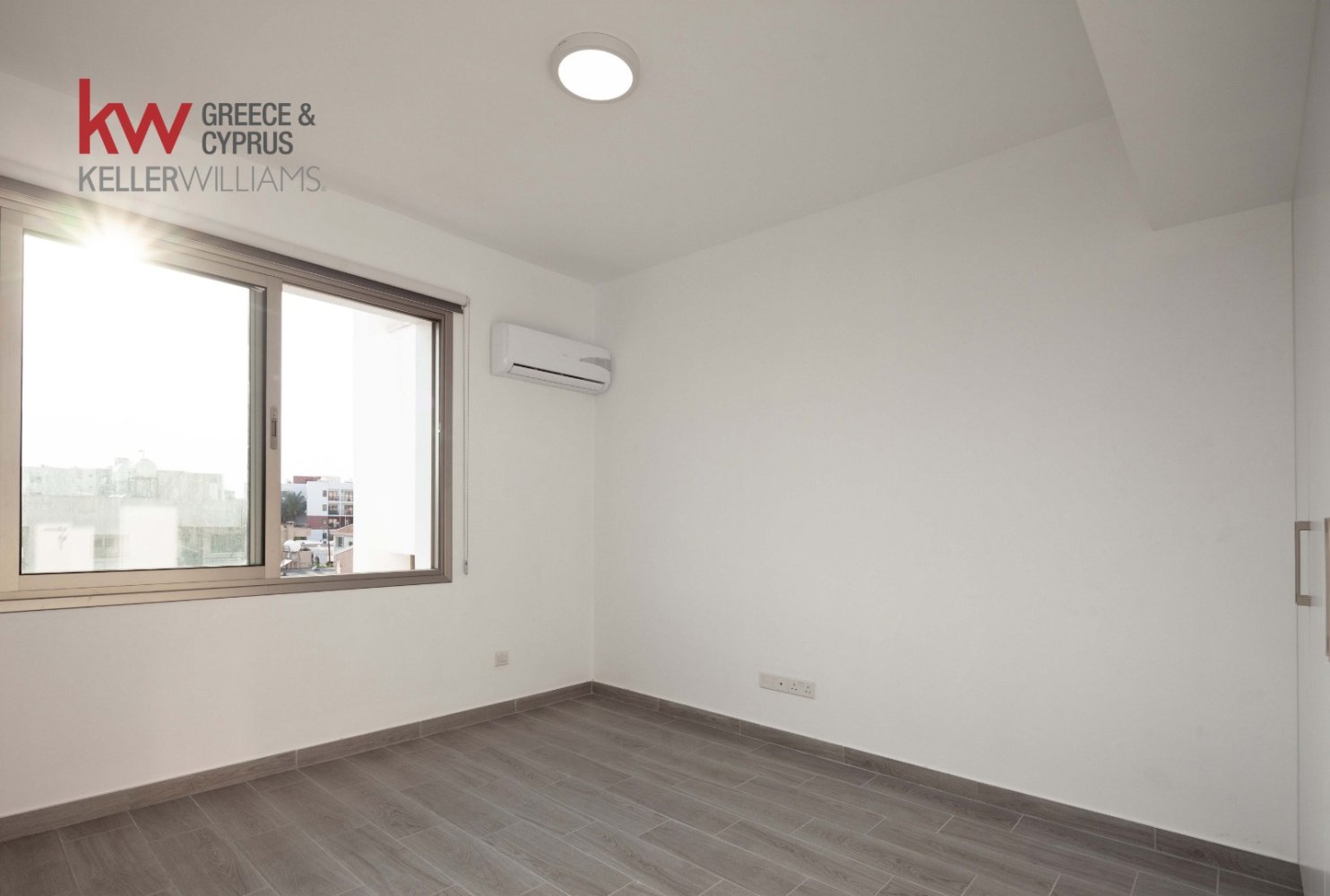 3 bedrooms Apartment in Larnaca, Larnaka, Cyprus No. 39732