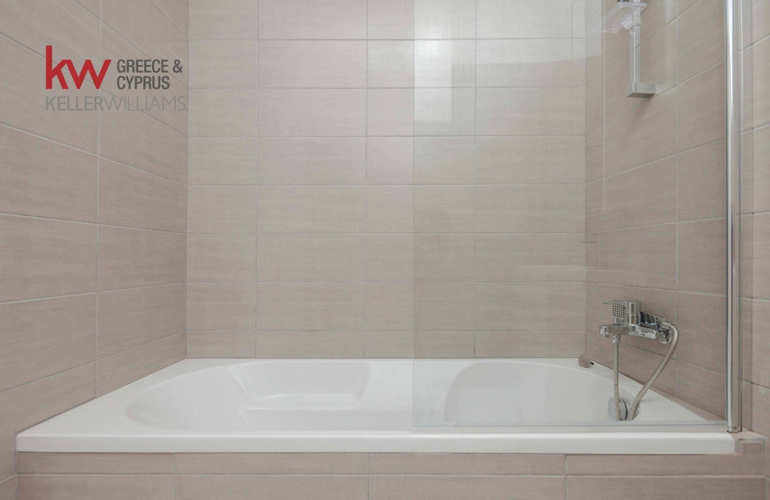 3 bedrooms Apartment in Larnaca, Larnaka, Cyprus No. 39732