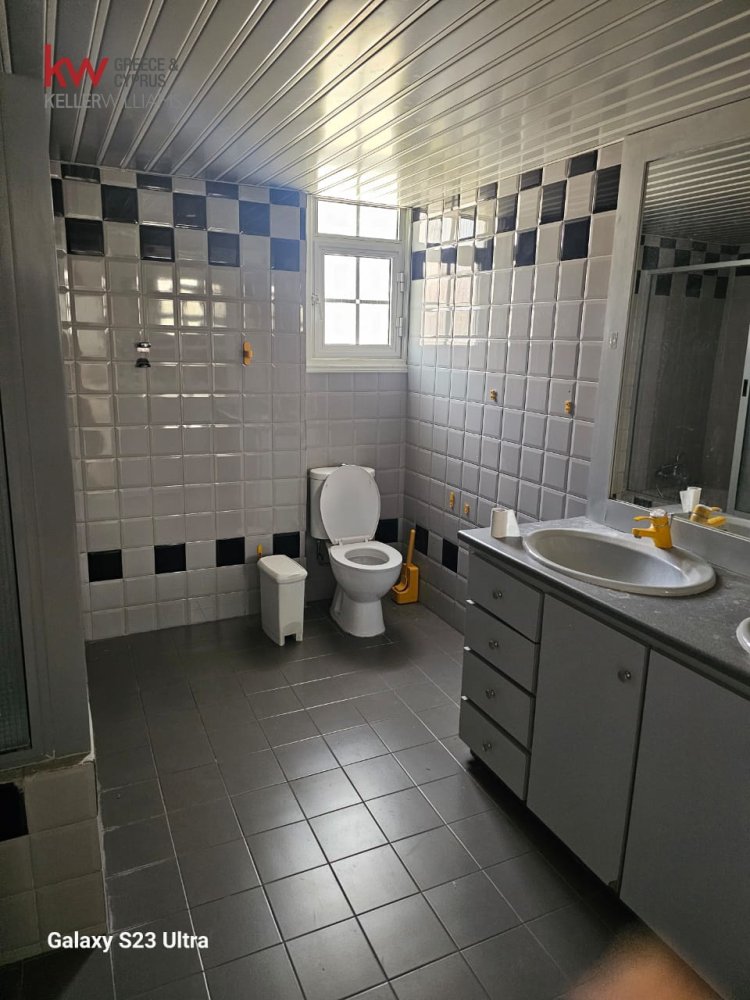 Квартира с 4 спальнями в Ларнака, Кипр № 52509