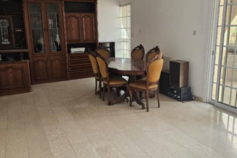 Квартира с 4 спальнями в Ларнака, Кипр № 52509