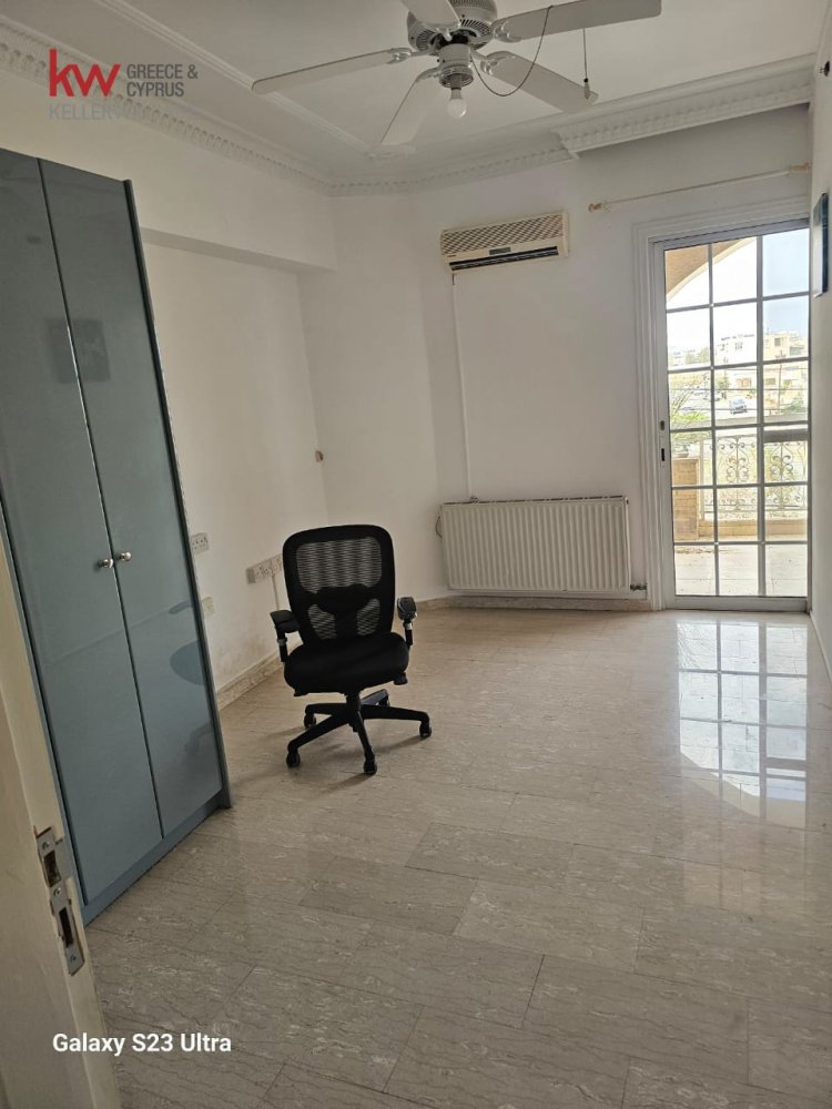 Квартира с 4 спальнями в Ларнака, Кипр № 52509