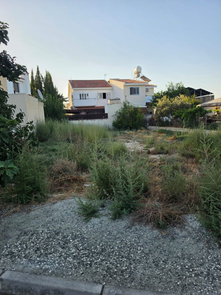 333m2 Terreno en Livadia, Larnaka, Chipre No. 61002