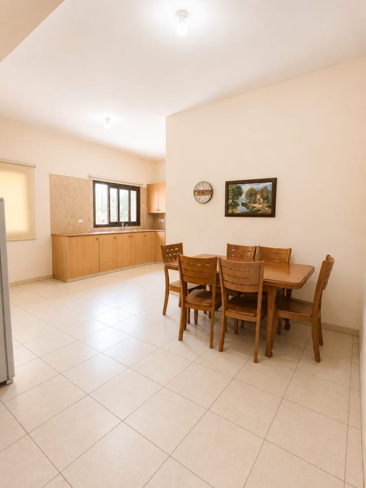 Офис с 13 комнатами в Арадипу, Ларнака, Кипр № 61357