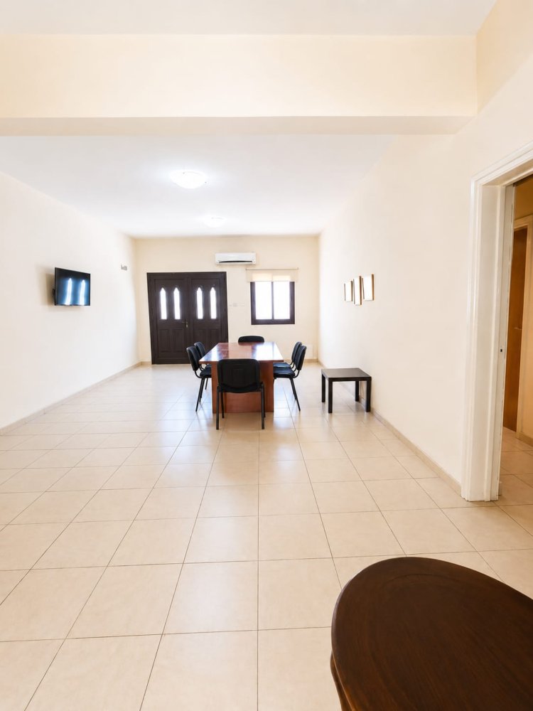 Офис с 13 комнатами в Арадипу, Ларнака, Кипр № 61357