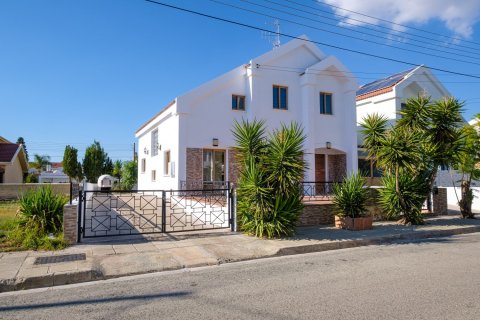 2 dormitorios Villa en Nicosia, Chipre No. 65534