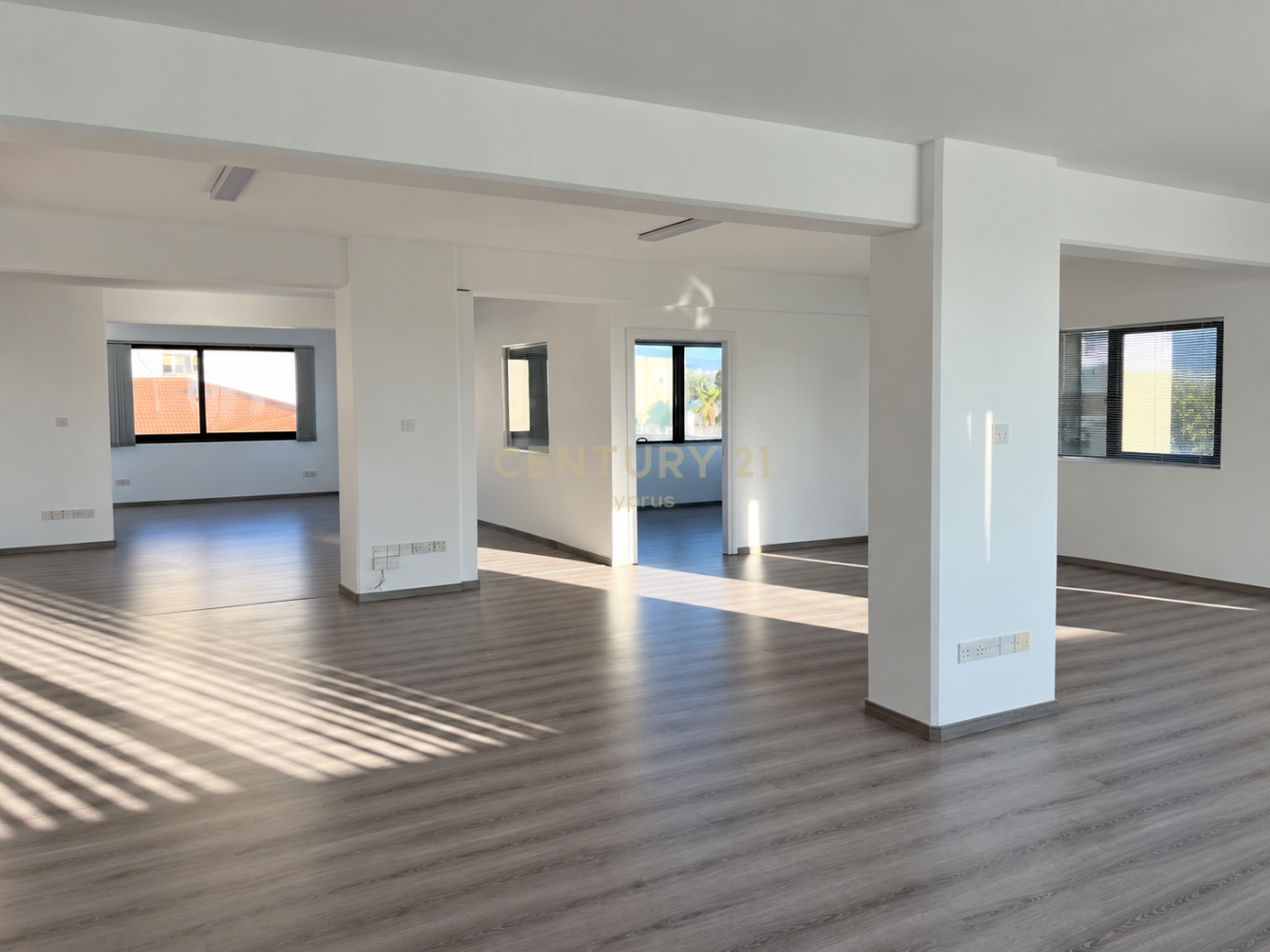 200m2 Oficina en Limassol, Chipre No. 58853