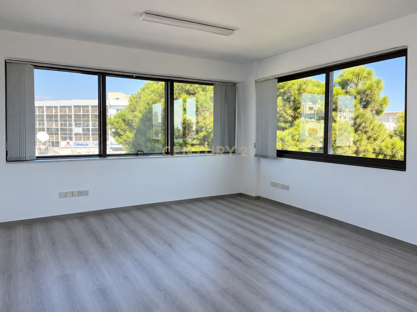 200m2 Oficina en Limassol, Chipre No. 58853