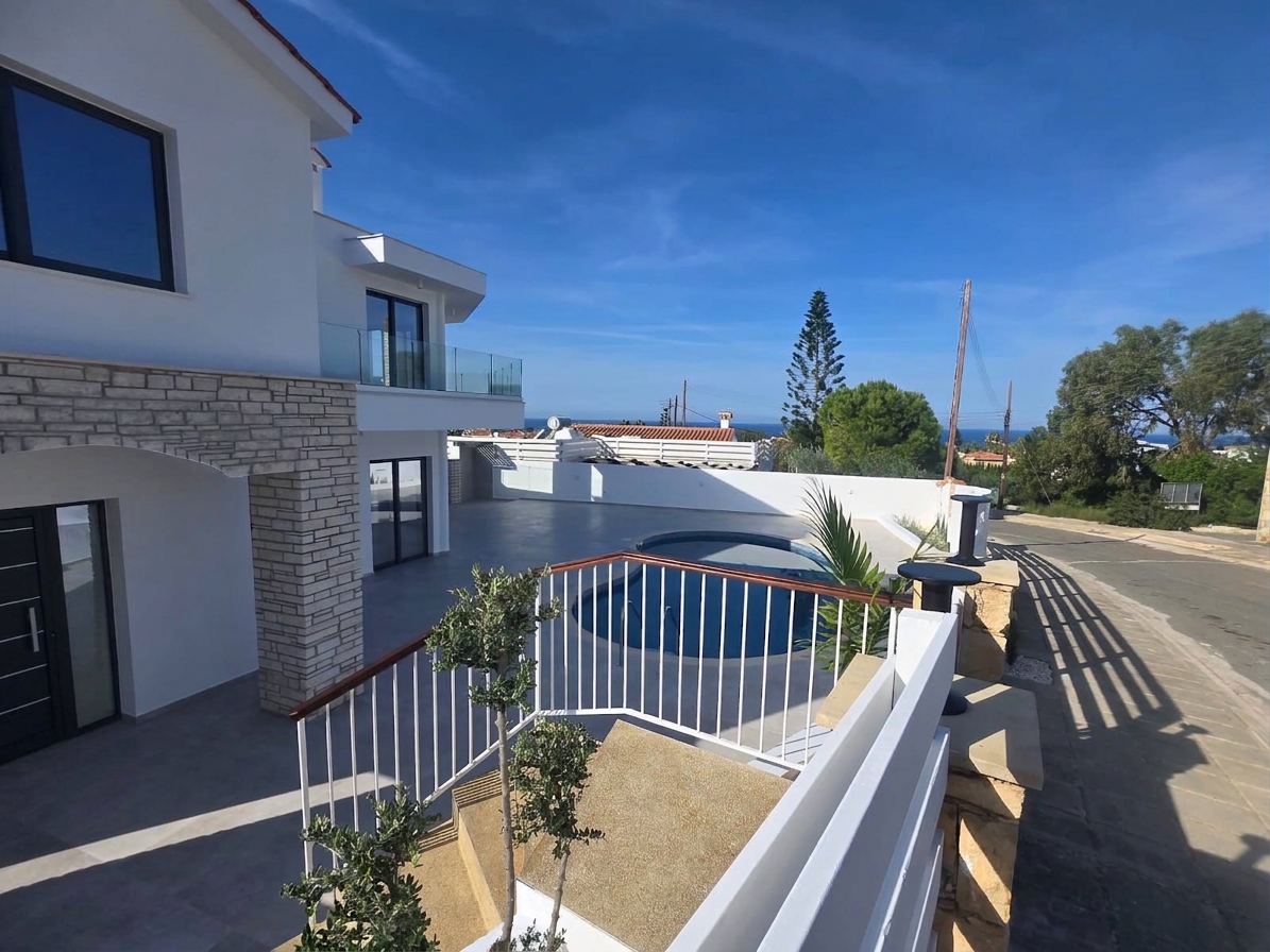 5 bedrooms Villa in Agios Georgios, Paphos, Cyprus No. 65546