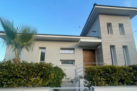 Вилла с 3 спальнями в Пиргос, Лимасол, Кипр № 62679