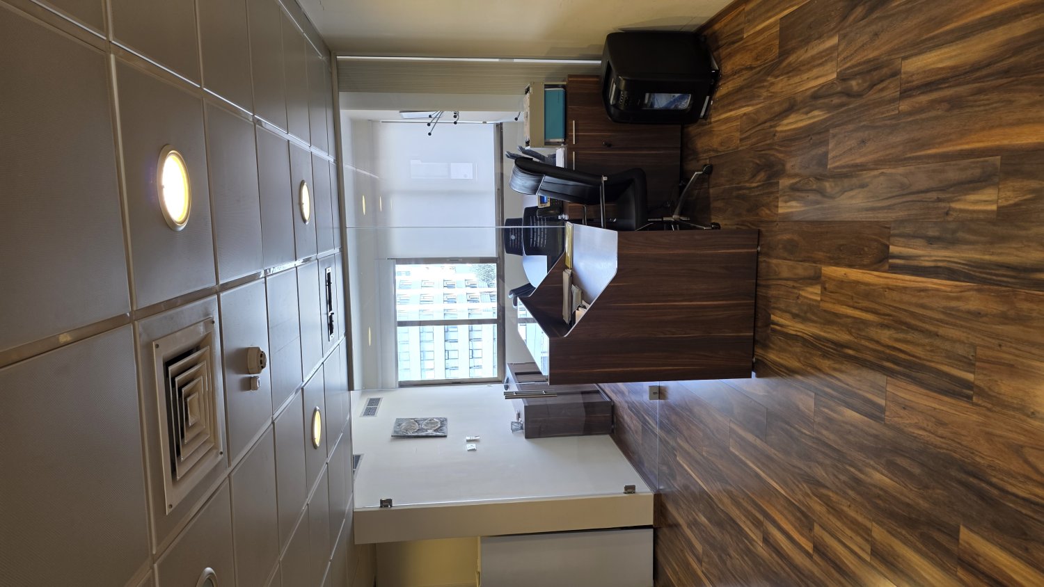 127m2 Office in Nicosia, Cyprus No. 52505