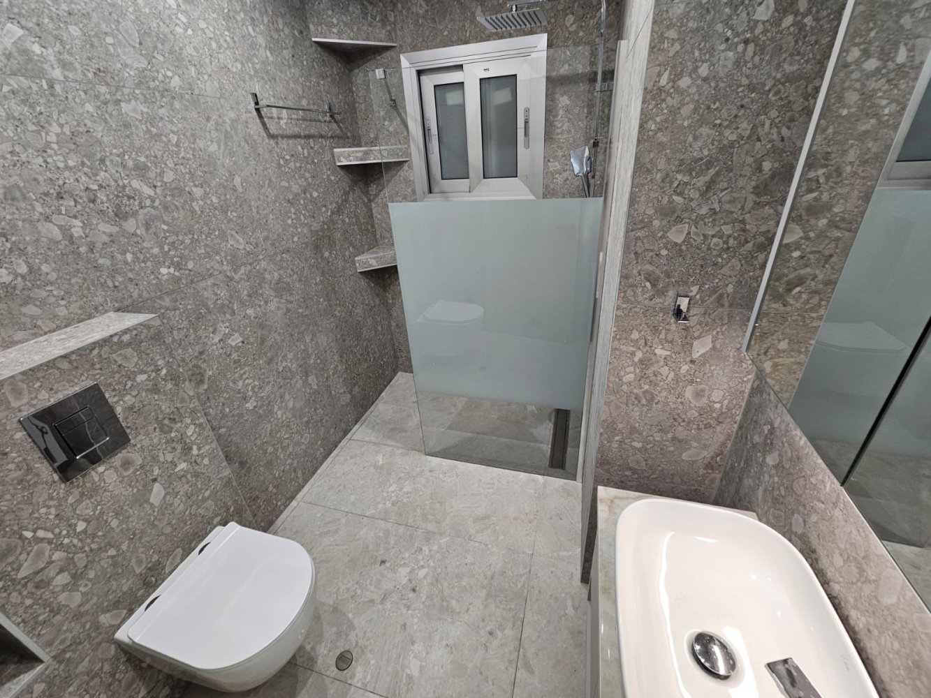 3 dormitorios Apartamento en Germasogeia, Limassol, Chipre No. 58973
