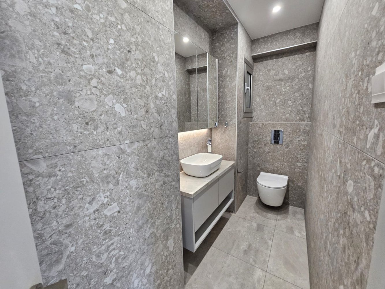 3 dormitorios Apartamento en Germasogeia, Limassol, Chipre No. 58973