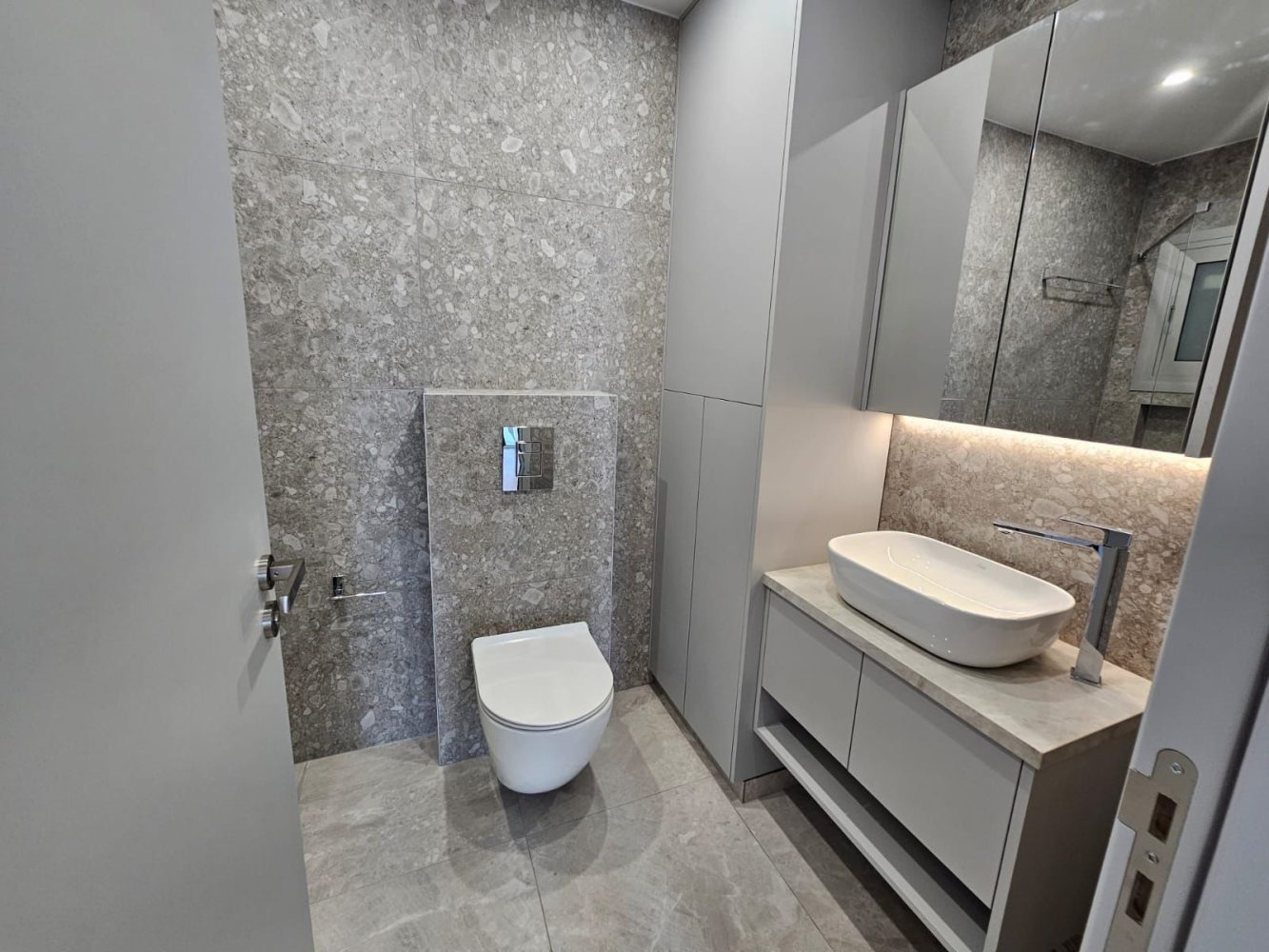 3 dormitorios Apartamento en Germasogeia, Limassol, Chipre No. 58973