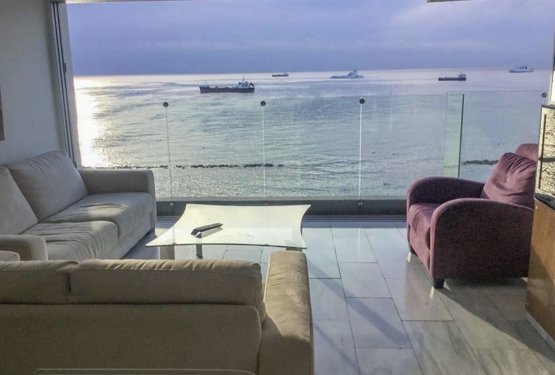 200m2 Commercial property in Limassol, Cyprus No. 62467