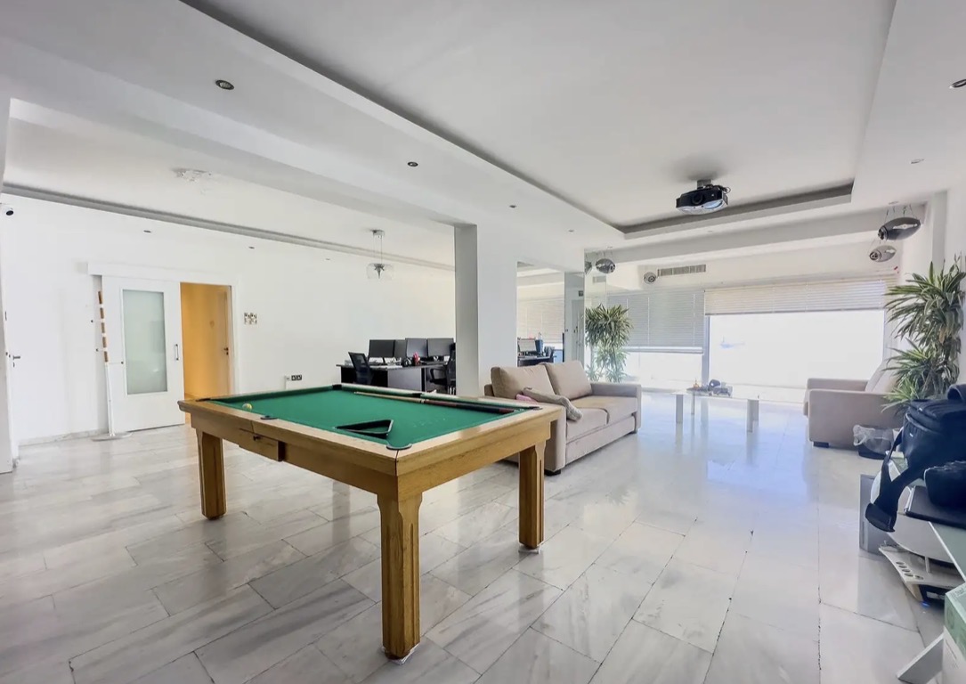 200m2 Commercial property in Limassol, Cyprus No. 62467