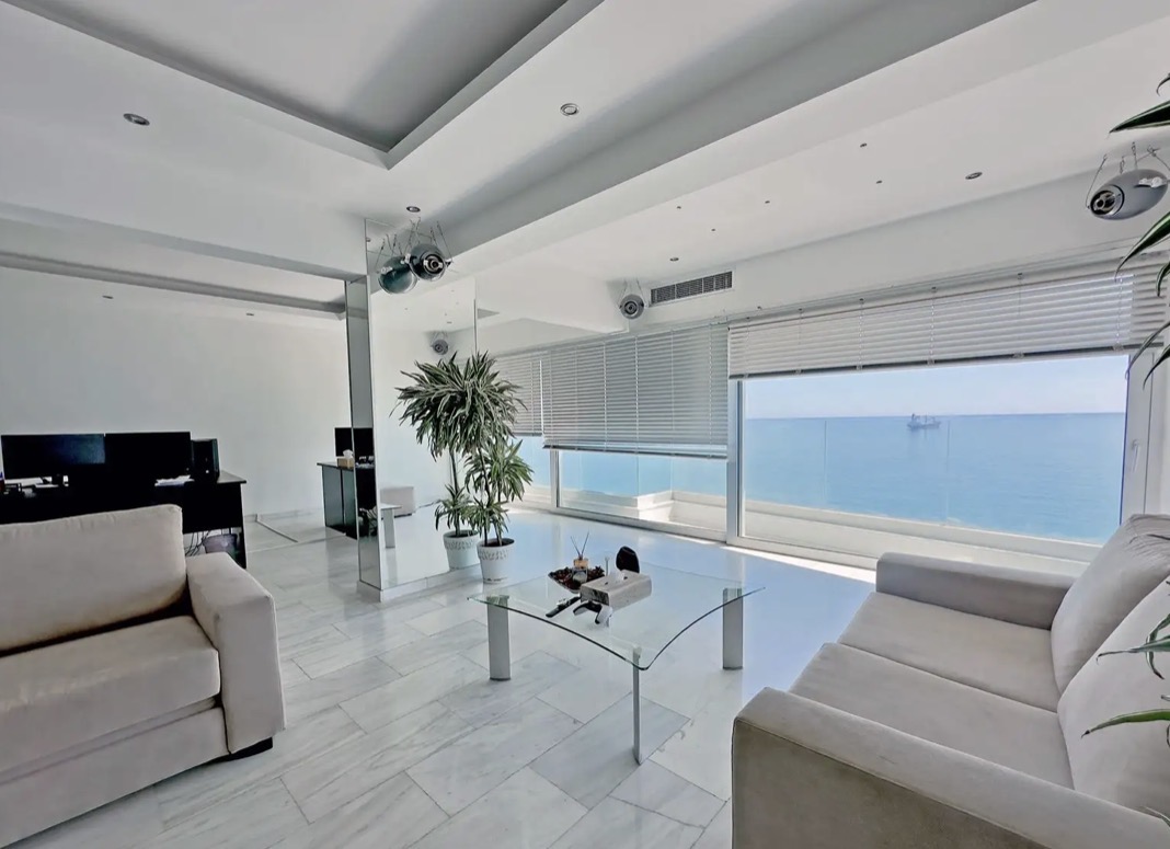 200m2 Commercial property in Limassol, Cyprus No. 62467