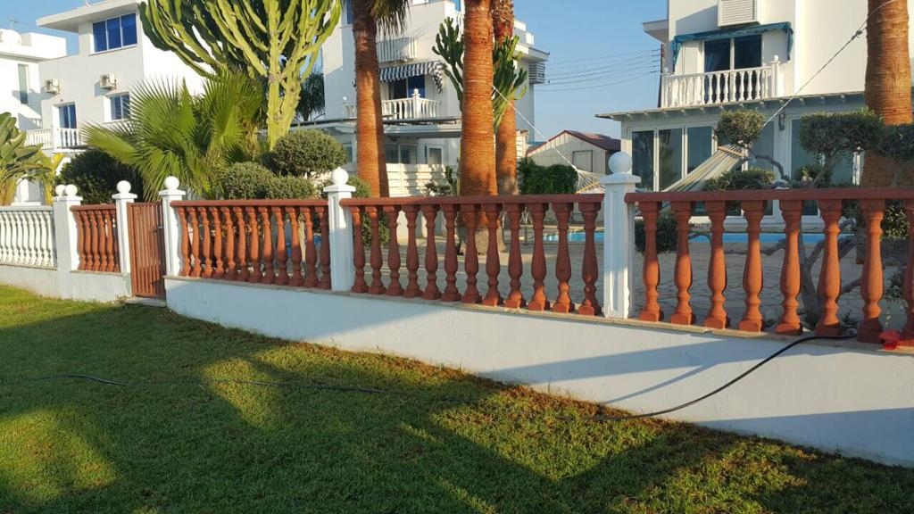 4 bedrooms Villa in Zygi, Larnaka, Cyprus No. 39564