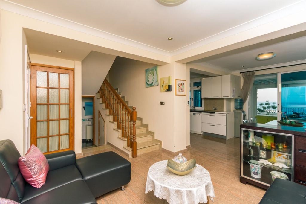 4 bedrooms Villa in Zygi, Larnaka, Cyprus No. 39564