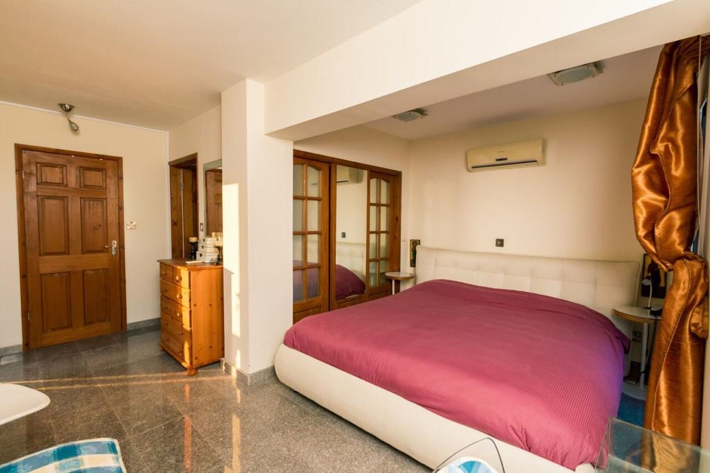 4 bedrooms Villa in Zygi, Larnaka, Cyprus No. 39564