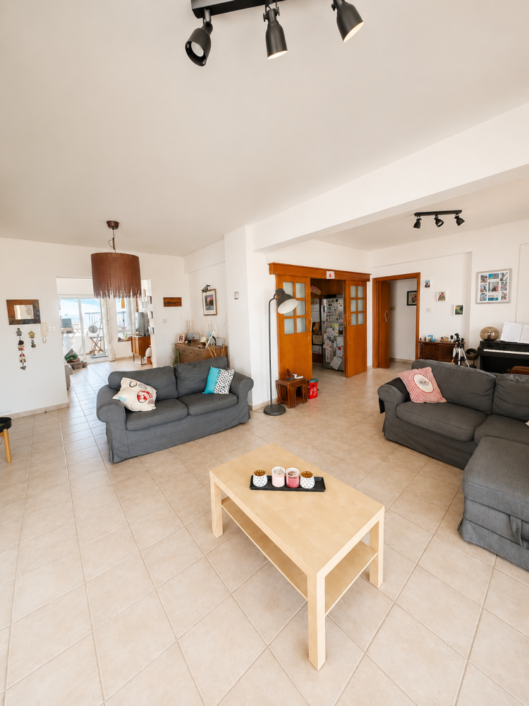 3 bedrooms Apartment in Larnaca, Larnaka, Cyprus No. 62478
