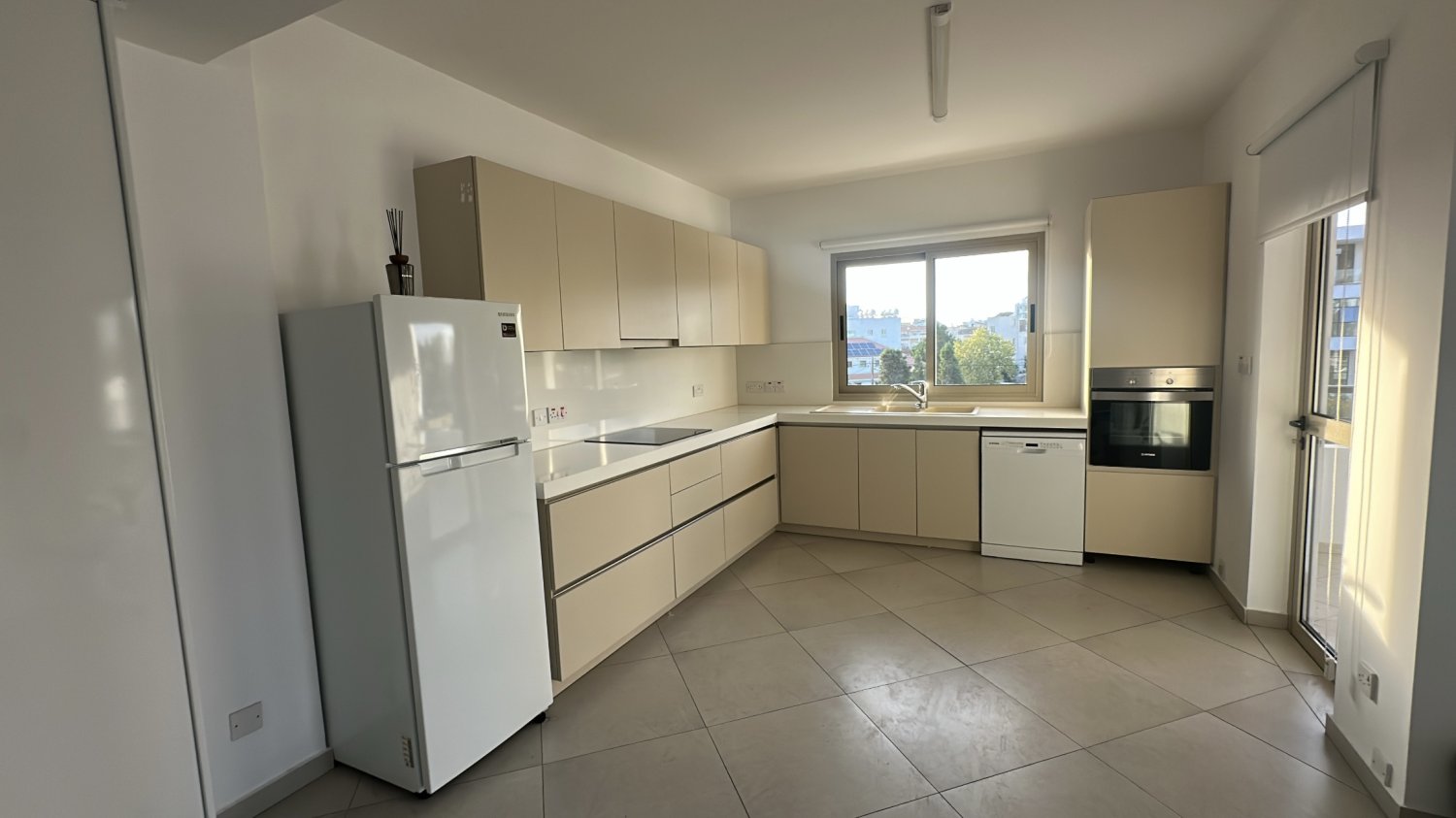 3 dormitorios Apartamento en Paphos, Chipre No. 60872