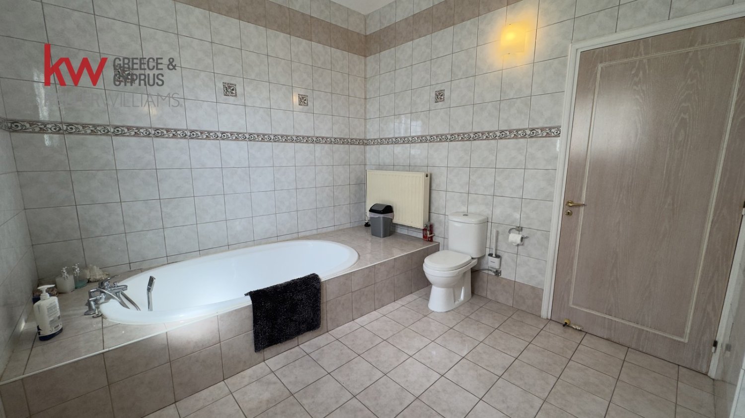 4 chambres Villa à Larnaca, Larnaka, Chypre No. 52268