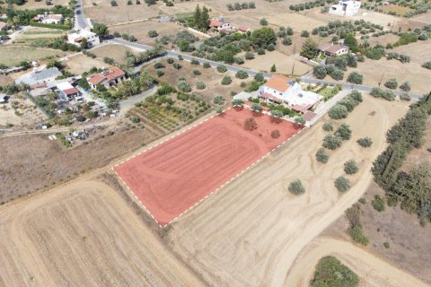 3178m2 Terreno en Ergates, Nicosia, Chipre No. 65539