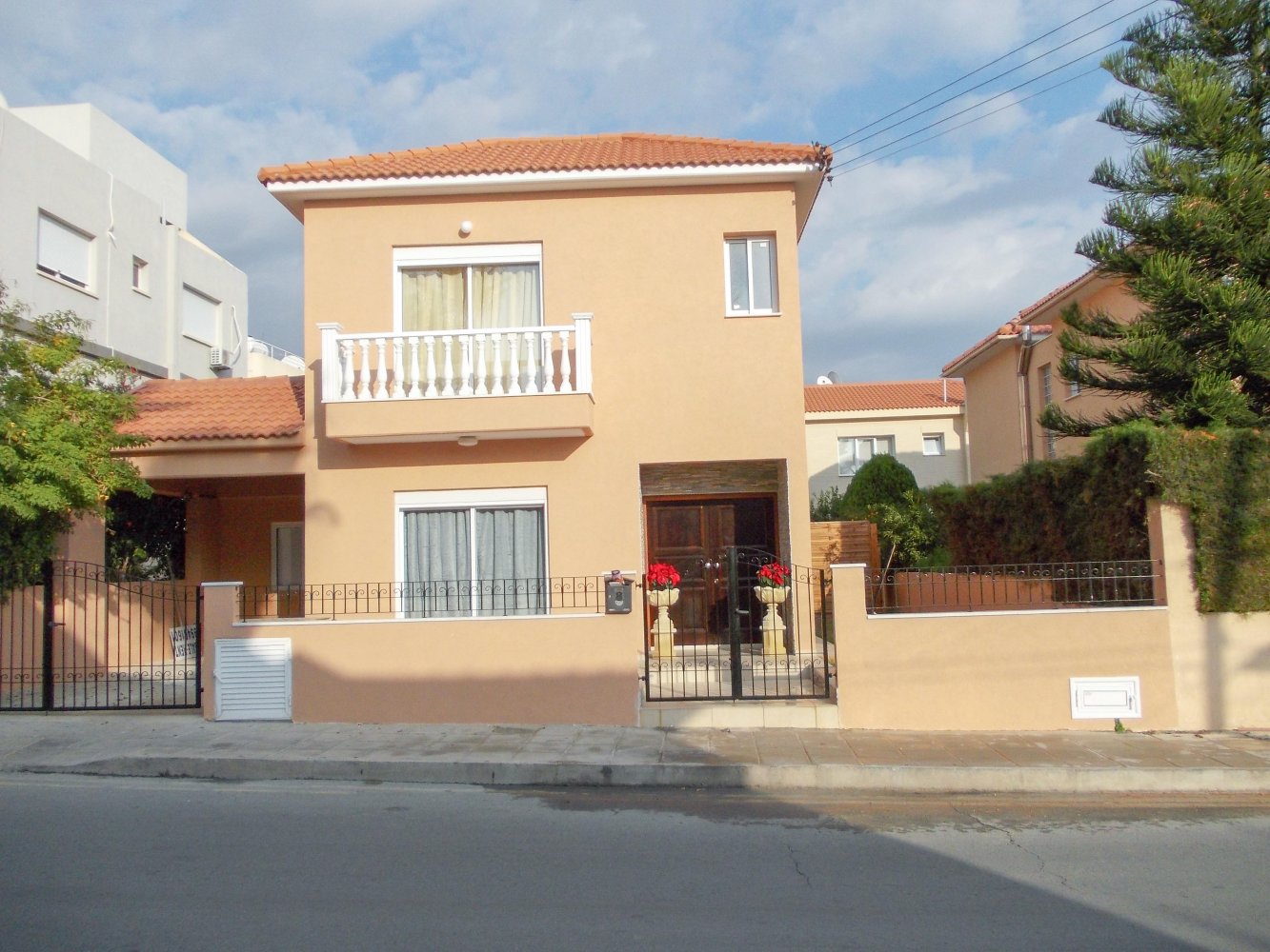 3 bedrooms Villa in Germasogeia, Limassol, Cyprus No. 60828