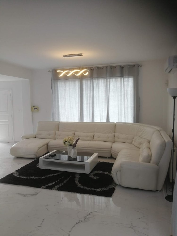 5 bedrooms Villa in Germasogeia, Limassol, Cyprus No. 60935